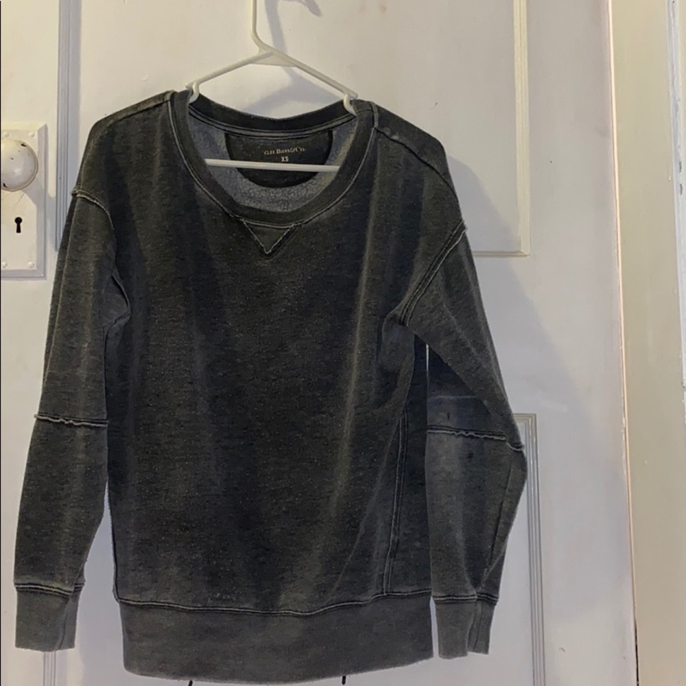 grey acid wash bass & co crew neck